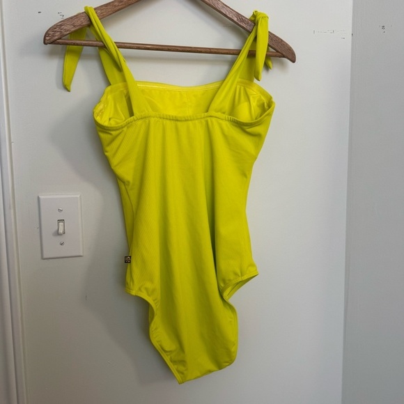 NWT LVER Green One Piece Swim with Bow Straps and Scoop Neckline M - Picture 4 of 6